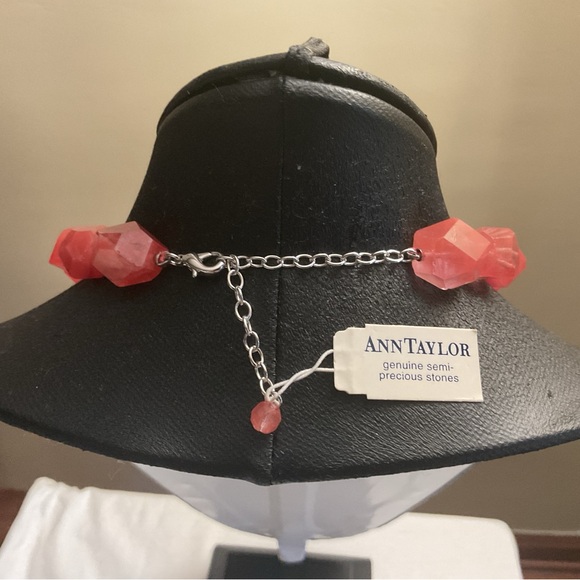 CINER/AnnTaylor genuine pink chunky semiprecious stone necklace. - Picture 2 of 4